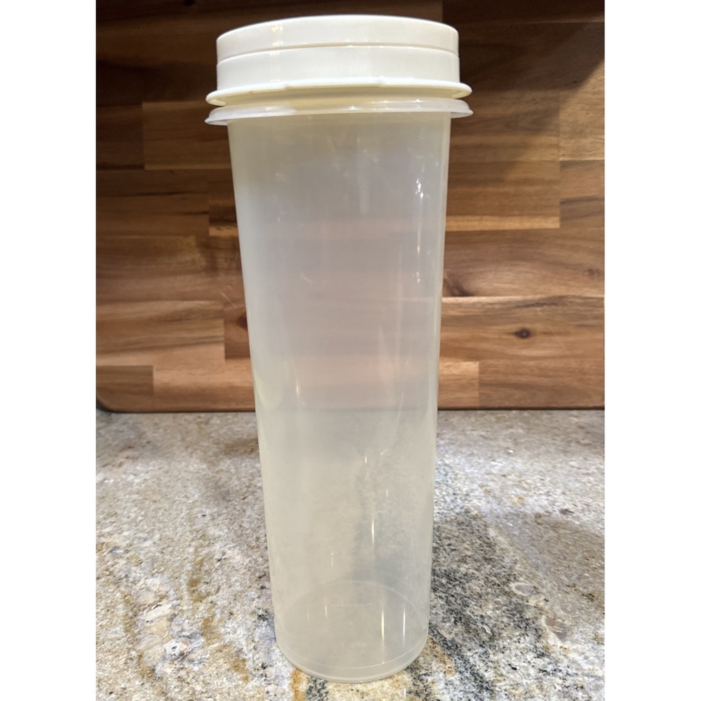 Vintage Rubbermaid Select-A-Serving Spaghetti Storage Container‎